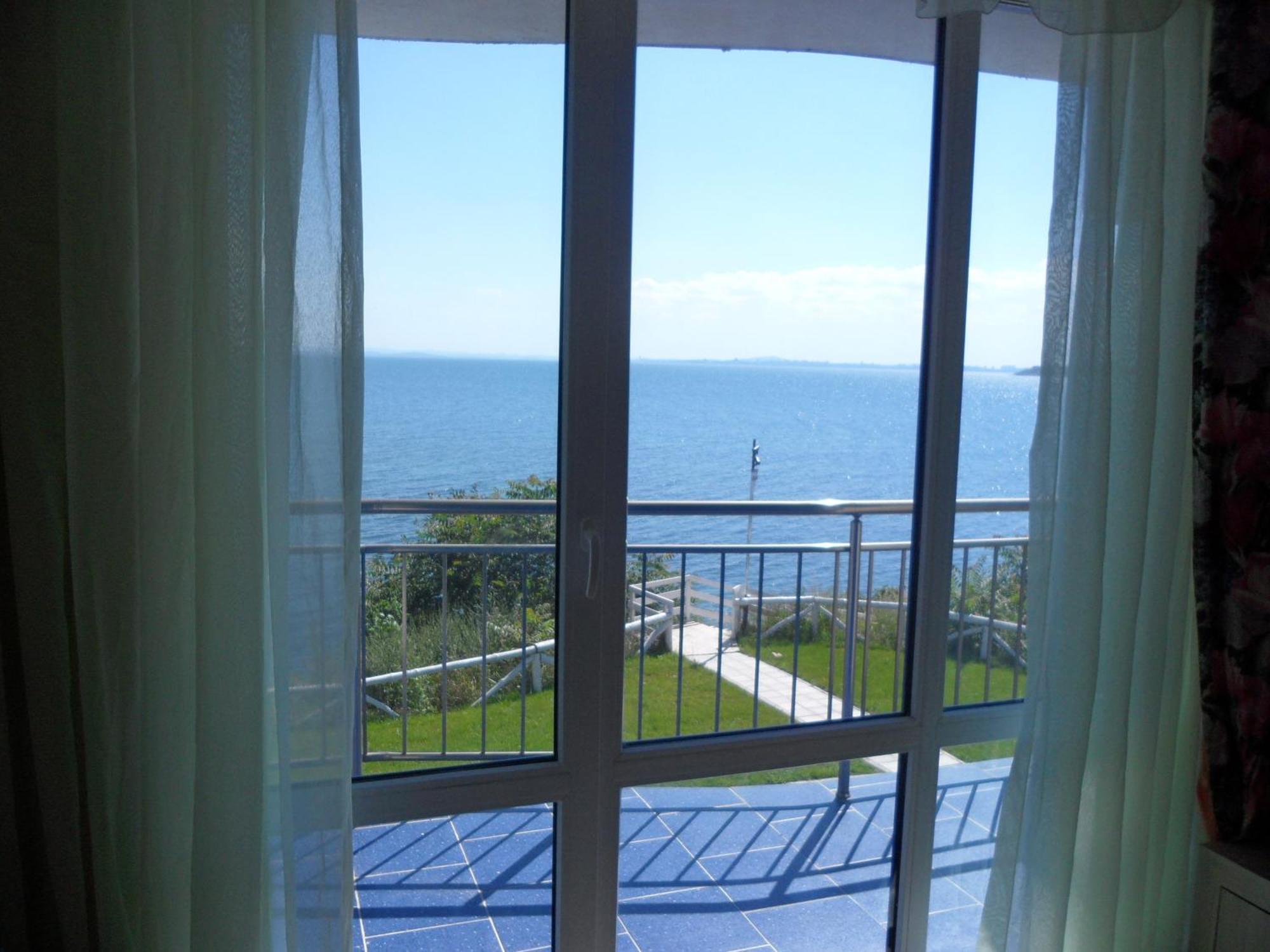 Blue Bay Palace Apart Complex Pomorie Room photo