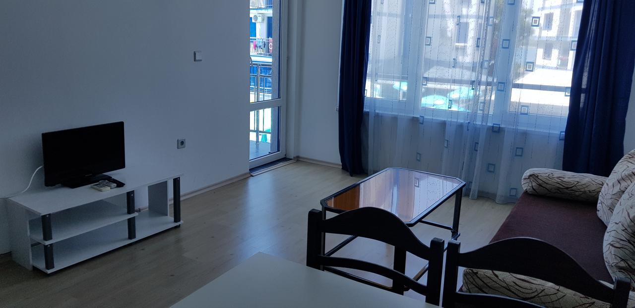 Blue Bay Palace Apart Complex Pomorie Exterior photo